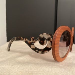 Authentic Prada sunglasses cloud shape Leg